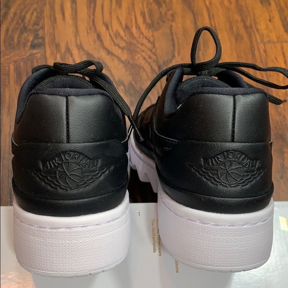 • Air Jordan 1 Jester XX Low Laced Womens Black/wh - Picture 12 of 16